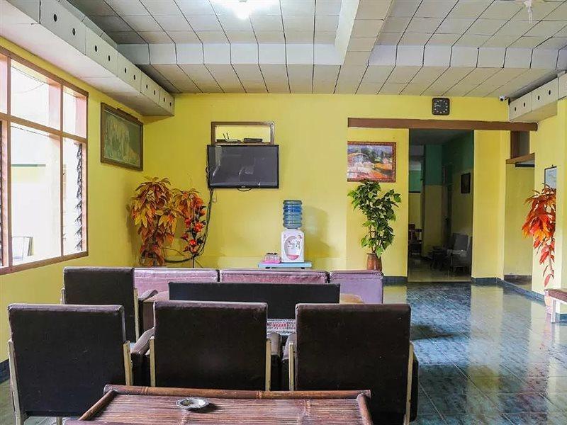 SPOT ON 1708 Hotel Budi Famili 1 Syariah Ciamis Bagian luar foto