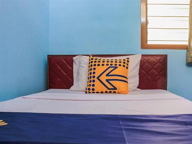 SPOT ON 1708 Hotel Budi Famili 1 Syariah Ciamis Bagian luar foto