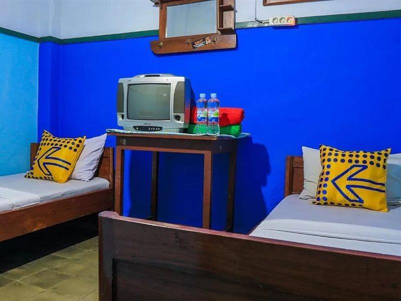 SPOT ON 1708 Hotel Budi Famili 1 Syariah Ciamis Bagian luar foto