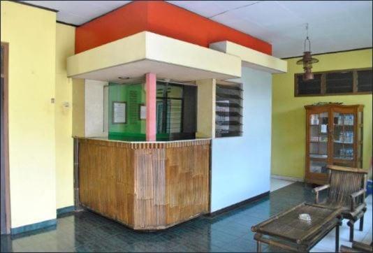 SPOT ON 1708 Hotel Budi Famili 1 Syariah Ciamis Bagian luar foto